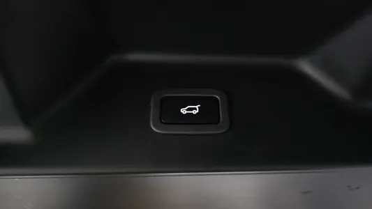 Land Rover 4 4.4 SDV8 AB LWB 2019 37