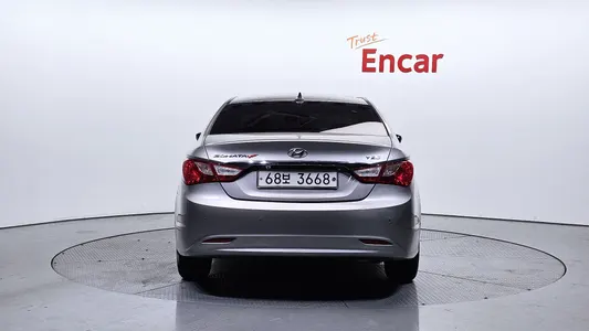 Hyundai YF Y20 2011 4