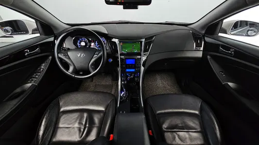 Hyundai YF Y20 2011 7