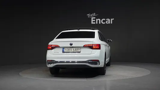 Volkswagen 7 1.5 TSI 2023 4