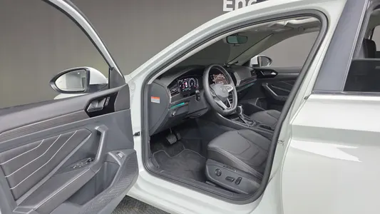 Volkswagen 7 1.5 TSI 2023 12