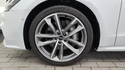 Audi A7 (4K) 55 TFSI 2022 5