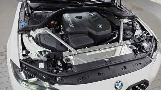 BMW 4 Series (G22) 420i M 2025 5