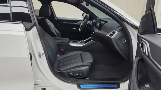 BMW 4 Series (G22) 420i M 2025 10