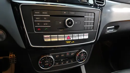 Mercedes-Benz GLE-Class W166 GLE350 d 4MATIC 2018 16