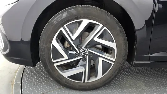 Volkswagen 7 1.5 TSI 2023 5