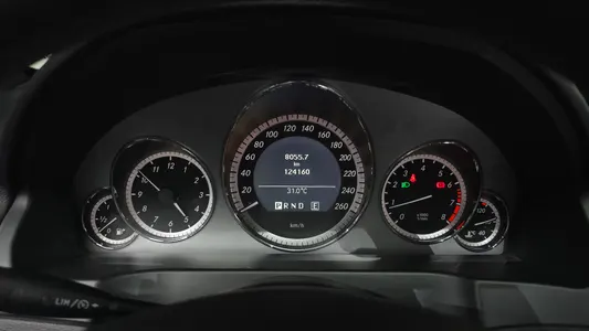 Mercedes-Benz E-Class W212 E350 2010 8