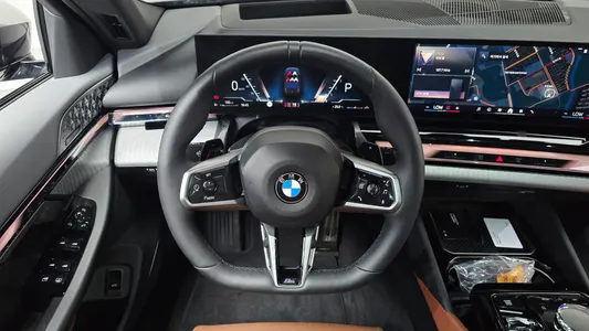 BMW 5 Series (G60) 530i xDrive M 2025 13