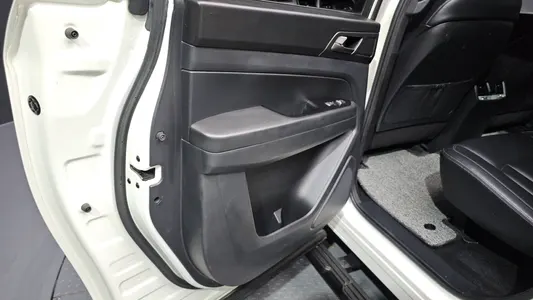 KG Mobility 렉스턴 스포츠 2.2 4WD 2022 25