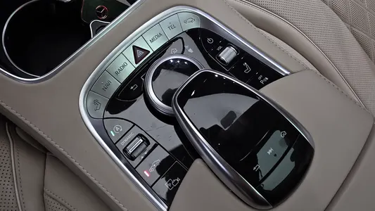 Mercedes-Benz S-Class W222 S560 4MATIC 2019 18