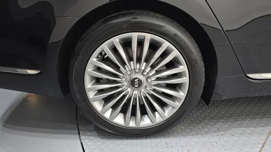 Kia K9 3.8 GDI AWD 2021 5