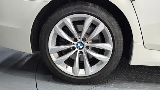 BMW 5 Series (F10) 528i M 2016 5