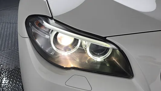 BMW 5 Series (F10) 528i M 2016 23