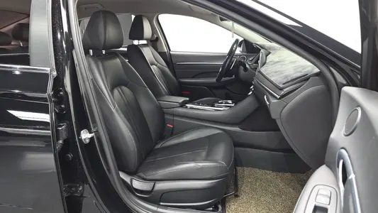Hyundai (DN8) 2.0 LPG() 2022 11