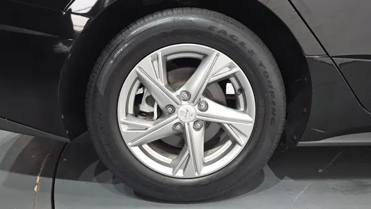Hyundai (DN8) 2.0 LPG() 2022 21
