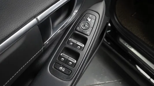 Hyundai (DN8) 2.0 LPG() 2022 28