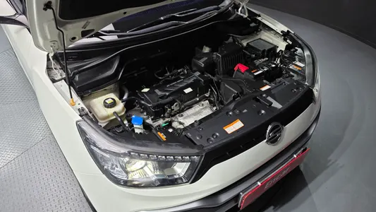 KG Mobility 티볼리 에어 1.6 RX 2WD 2016 6