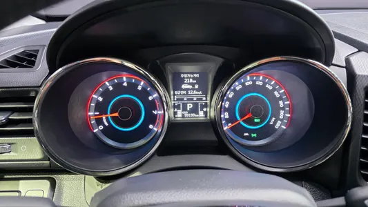 KG Mobility 티볼리 에어 1.6 RX 2WD 2016 8