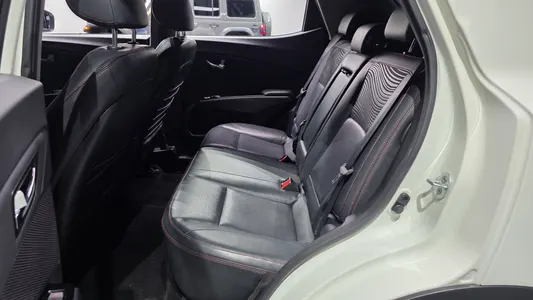 KG Mobility 티볼리 에어 1.6 RX 2WD 2016 11