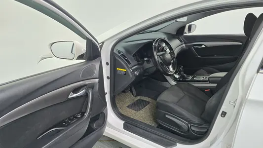 Hyundai i40 1.7 VGT 2015 10