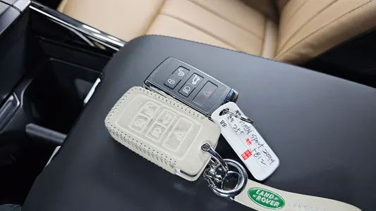 Land Rover 3 P360 HSE 2025 17
