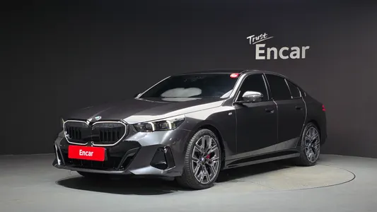 BMW 5 Series (G60) 530i xDrive M 2025