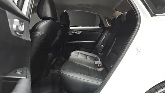 Kia K3 2 1.6 2021 11