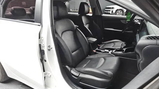 Kia K3 2 1.6 2021 26