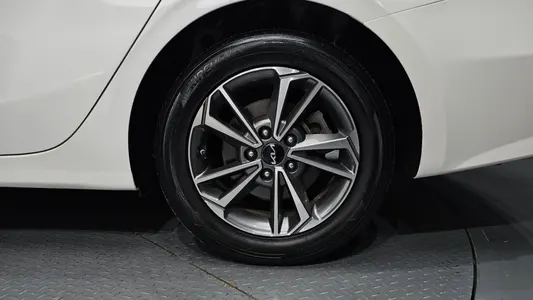 Kia K3 2 1.6 2021 21