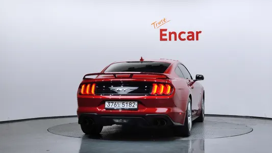 Ford 머스탱 GT 2020 4