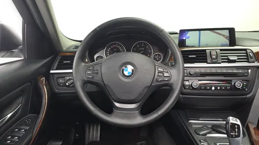 BMW 3 Series (F30) 320d xDrive 2013 12