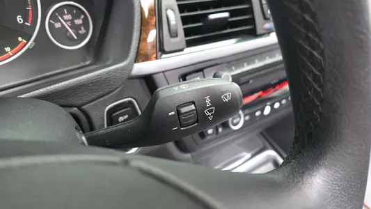 BMW 3 Series (F30) 320d xDrive 2013 18