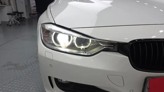BMW 3 Series (F30) 320d xDrive 2013 22