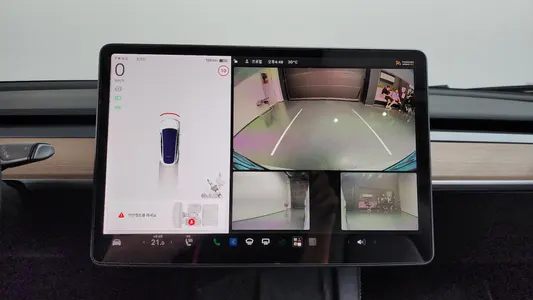 Tesla Y AWD 2021 14
