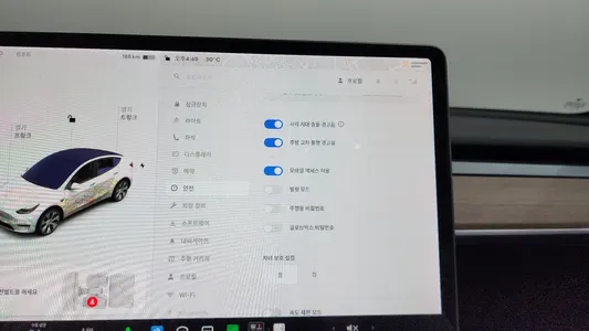 Tesla Y AWD 2021 16