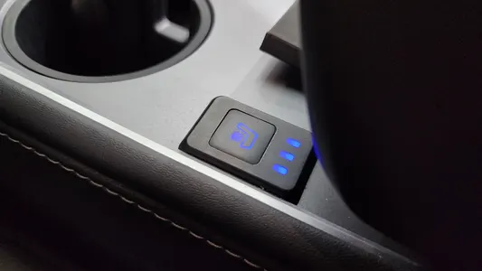 Tesla Y AWD 2021 31