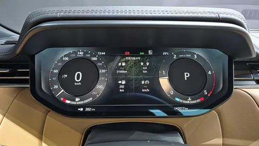 Land Rover 3 D300 HSE 2023 8