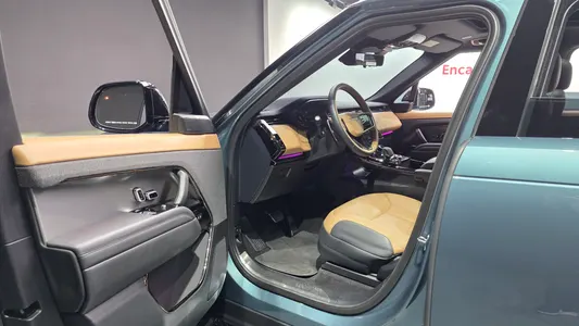Land Rover 3 D300 HSE 2023 10