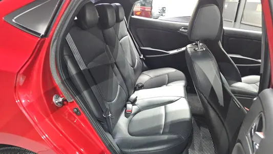 Hyundai () 1.4 VVT 2013 11