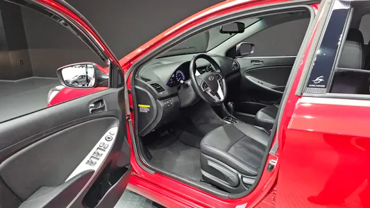 Hyundai () 1.4 VVT 2013 10