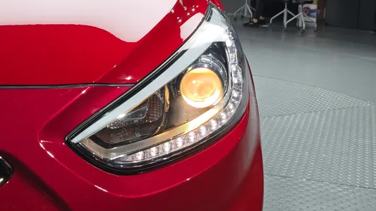 Hyundai () 1.4 VVT 2013 22