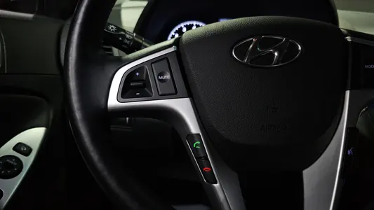 Hyundai () 1.4 VVT 2013 27