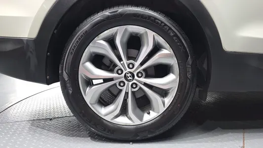 Hyundai DM (e-VGT) 2.0 2WD 2012 5