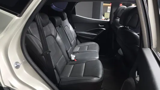 Hyundai DM (e-VGT) 2.0 2WD 2012 12