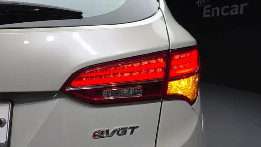 Hyundai DM (e-VGT) 2.0 2WD 2012 23