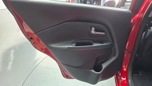 Kia 프라이드 4DR 1.4 MPI 2015 25