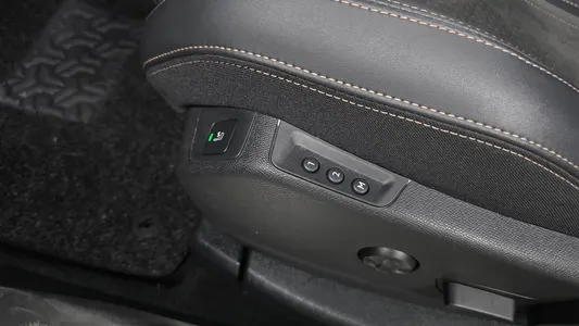 Peugeot 3008 2 1.5 BlueHDi GT 2021 16
