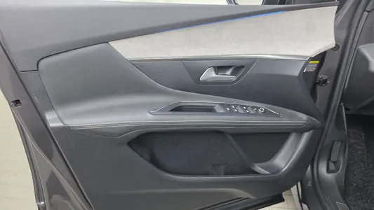 Peugeot 3008 2 1.5 BlueHDi GT 2021 24