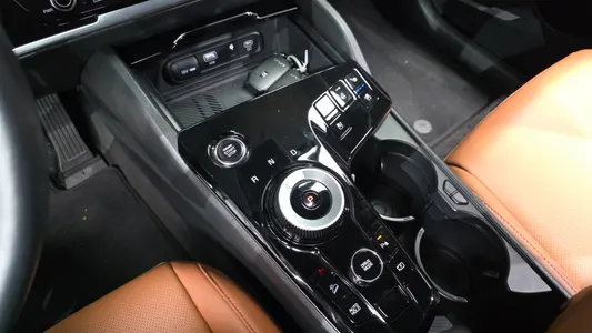 Kia 5 2WD 2024 9