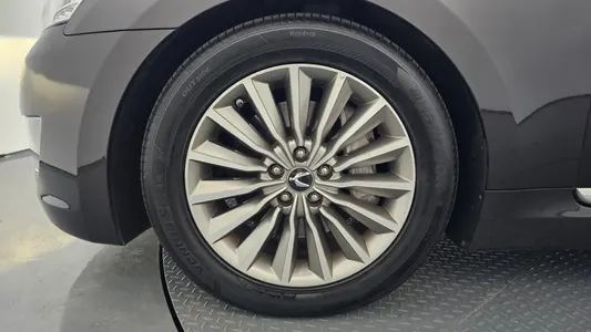 Hyundai () VS380 2013 5
